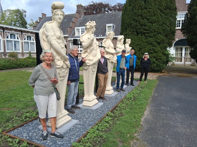 WANDELGROEP BIJ DE DIERENRIEMBEELDEN 7 6 26 2