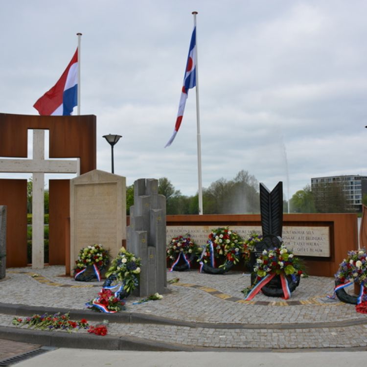Smalena Loge bij 4 mei herdenking Drachten